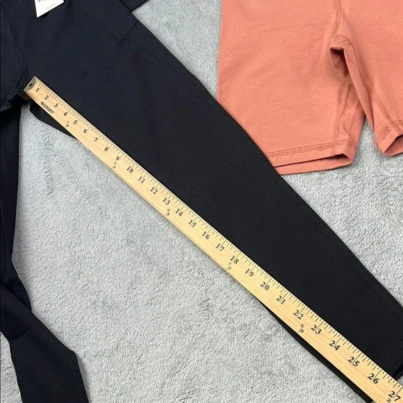 NEW MATE The Label XS Black Pink 4 PC Set, Bra, Tank, Leggings, Shorts - Picture 8 of 16